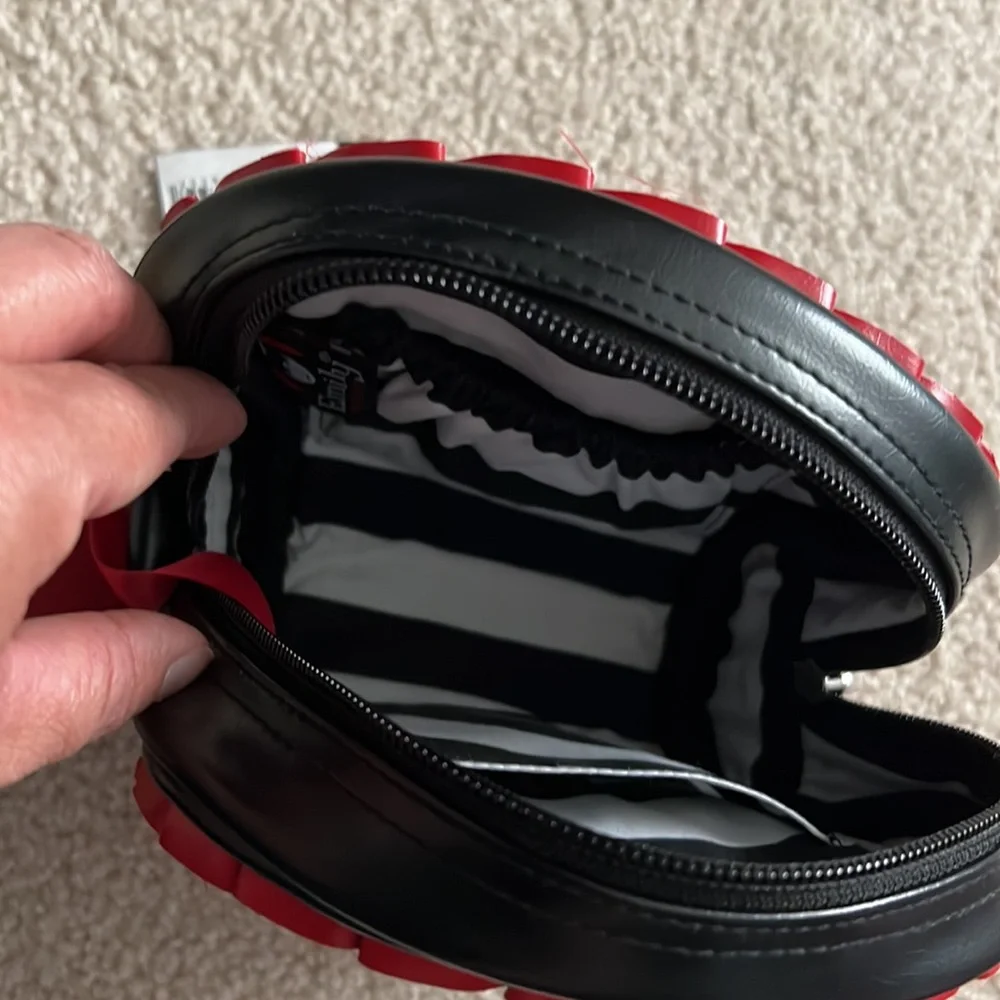 NWT- Emily The Strange Vintage Make up Bag. - Picture 6 of 14